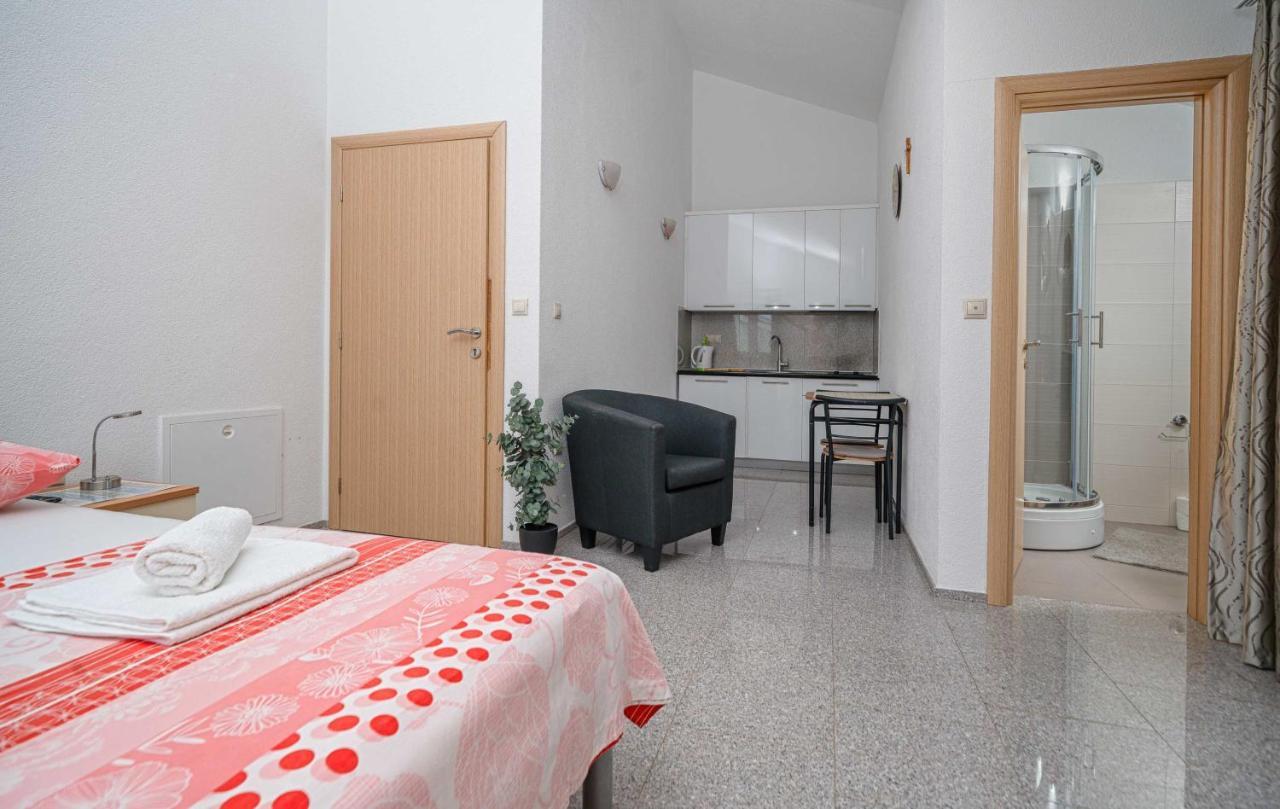 Apartments Miskovic Vodice Exterior photo